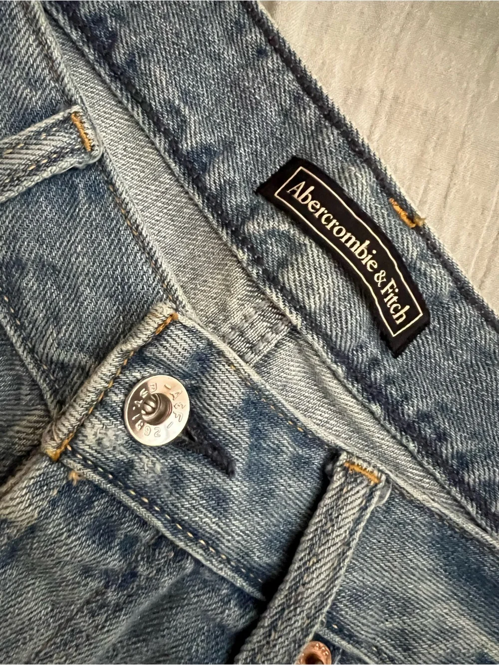 Abercrombie Denim shorts size 28